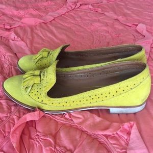 dolce vita yellow suede shoes
